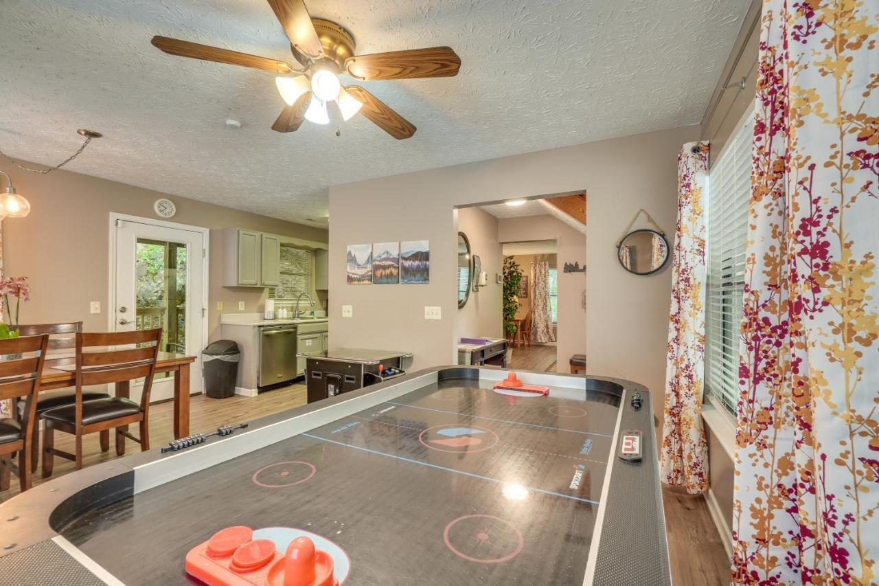 Gatlinburg Vacation Rental Balcony With Hot Tub! Exterior photo