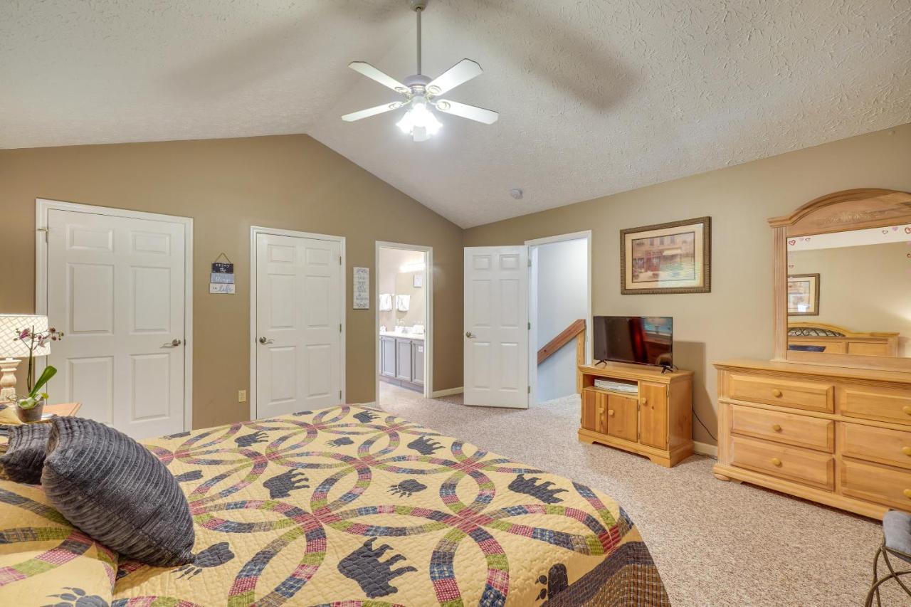 Gatlinburg Vacation Rental Balcony With Hot Tub! Exterior photo